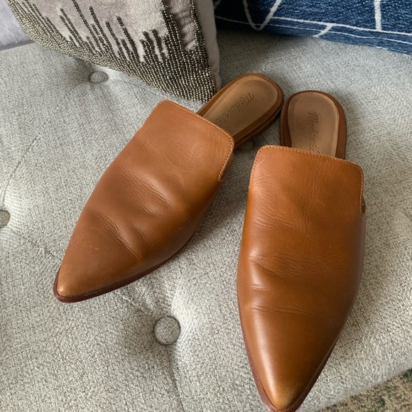 rubber strappy sandals